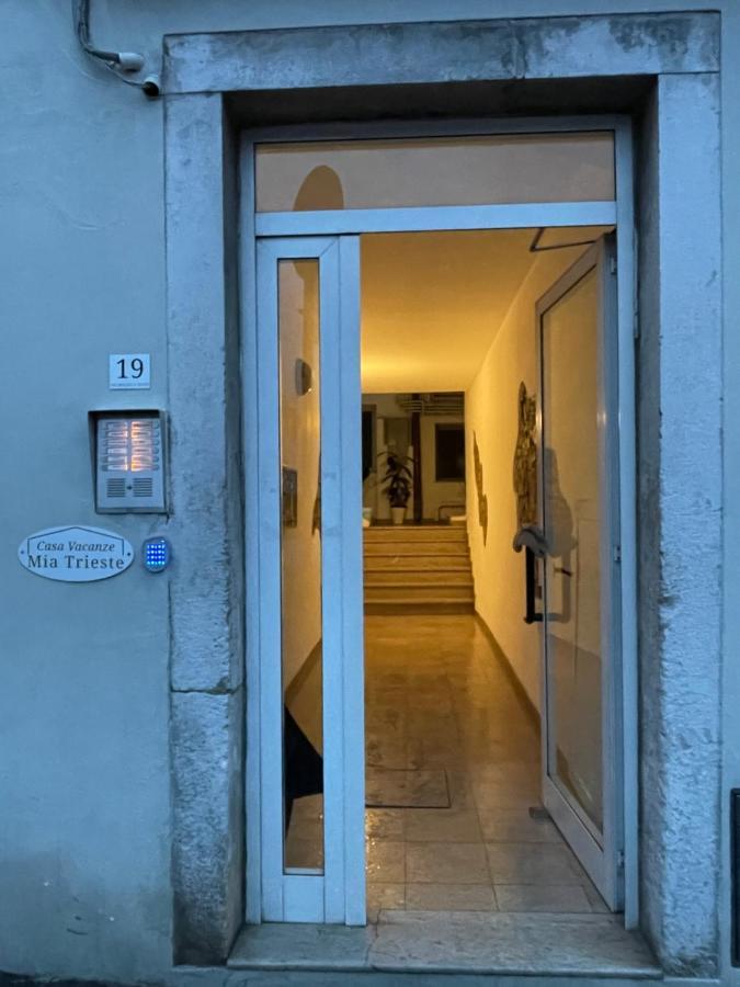 Mia Trieste Bagian luar foto